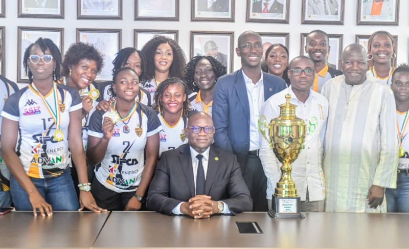 Omnisports Silas Metch félicite l'Asec volley-ball et interpelle les Fédérations