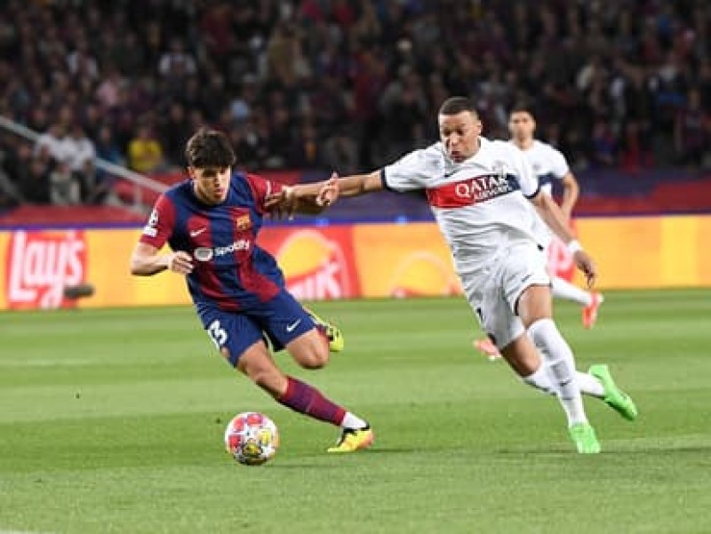 Ligue des champions: Le PSG qualifié face à un Barça à 10