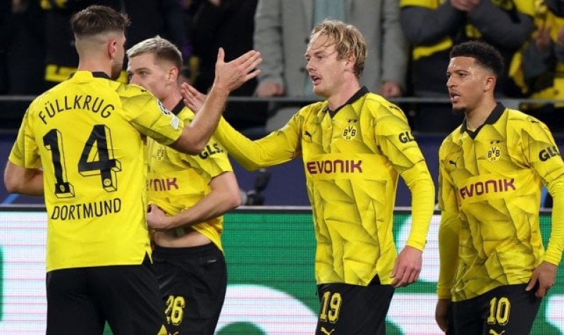 Ligue des champions: Dortmund passe aussi